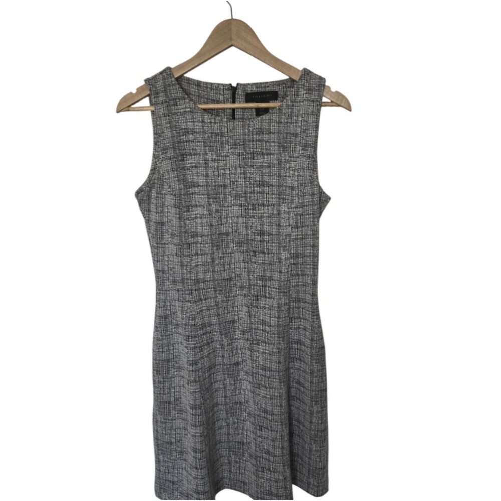 Tahari Black White Textured Fit & Flare Dress Sleeveless Size 6 Workwear